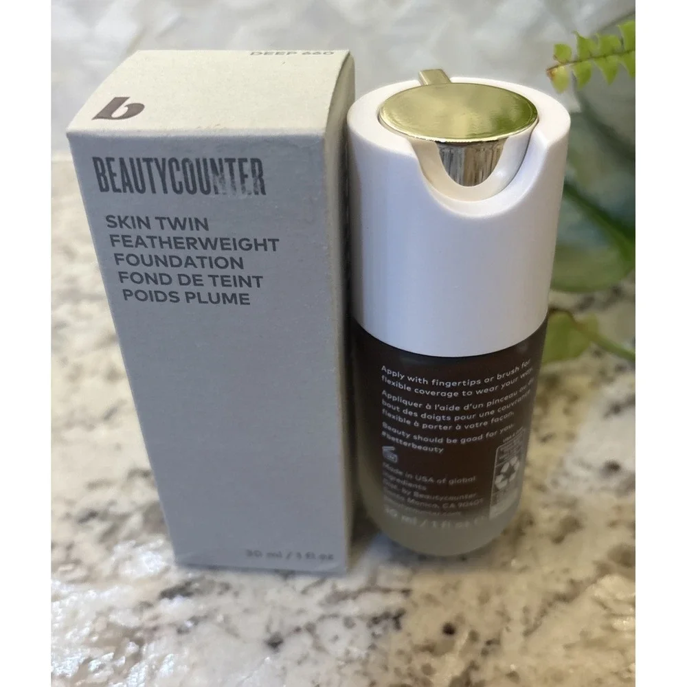 BNIB BEAUTYCOUNTER Skin Twin‎ Featherweight Foundation 1 fl oz Each Deep 660